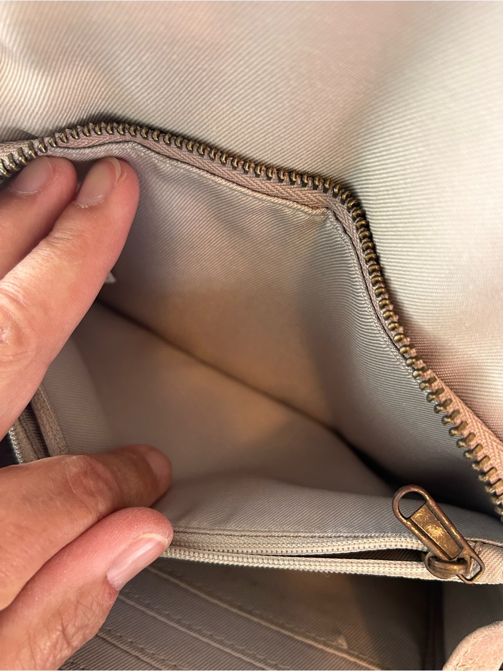 Thirty One Crossbody Flap Bag in light beige tan color - Picture 7 of 12